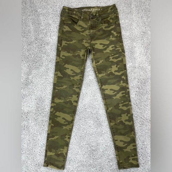 American Eagle Jeans Womens 2 Short Hi Rise Jegging Camouflage Camo Streetwear - Picture 1 of 4
